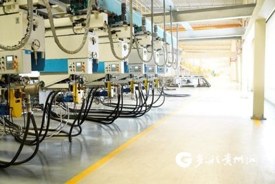 【新時(shí)代的貴州人】王華 凡事都要腳踏實(shí)地去做 電子節(jié)能環(huán)保產(chǎn)品